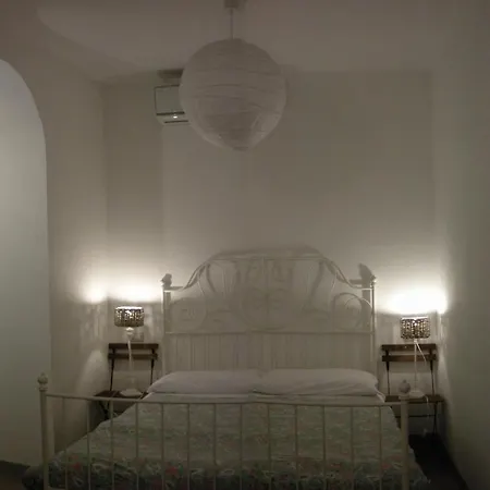 לינה וארוחת בוקר Casa Cantoniera