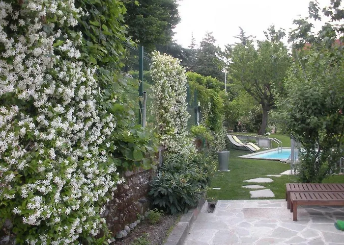 卡萨康德妮拉b＆b酒店 3*